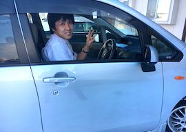 車で訪問治療に伺います